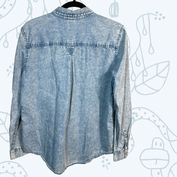 BONGO women's button down denim shirt Vintage "washed" look Excell condition Lg - Picture 2 of 3